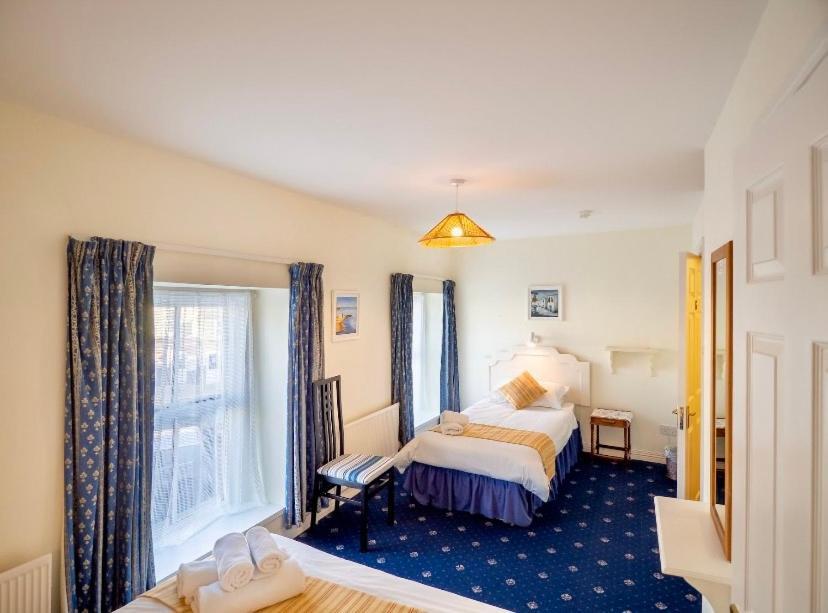 White Heather House Clifden Town Square Esterno foto