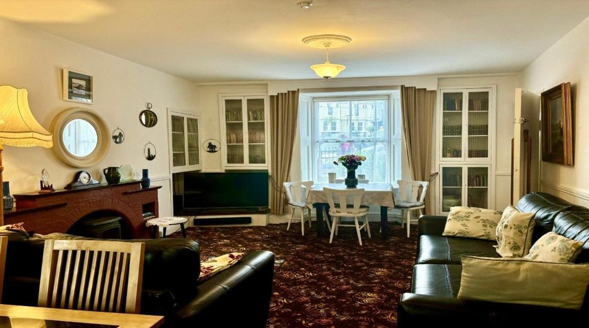White Heather House Clifden Town Square Esterno foto